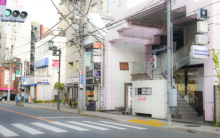 立川方面からの店舗写真